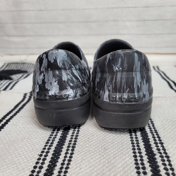 Crocs Neria Pro Light Casual Clogs Blue  Floral Print, sz 8 - Picture 8 of 12